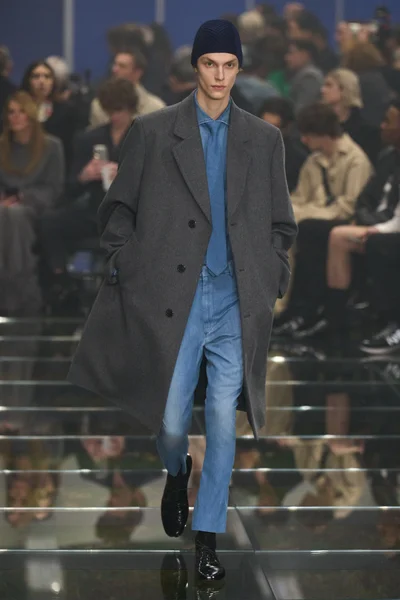 Look 45